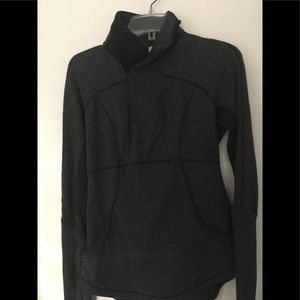 Lululemon 3/4 zip Pullover Ladies Size 6